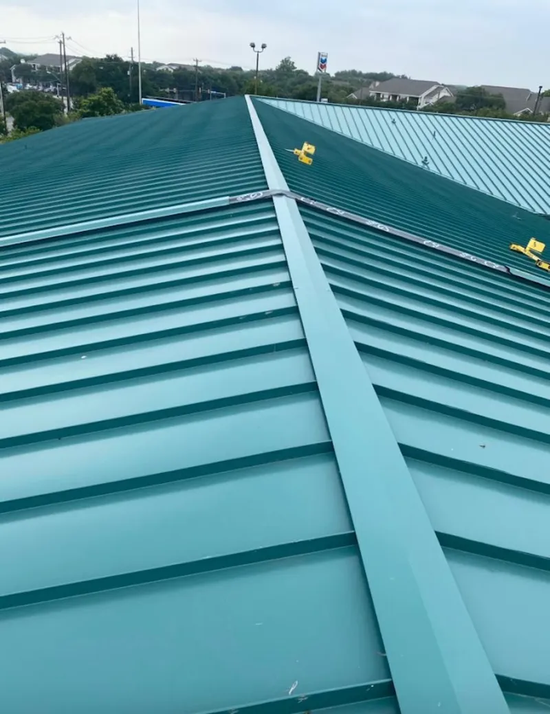 Green commercial metal roof ridge and valley for Metal Roof Repair in Thonotosassa